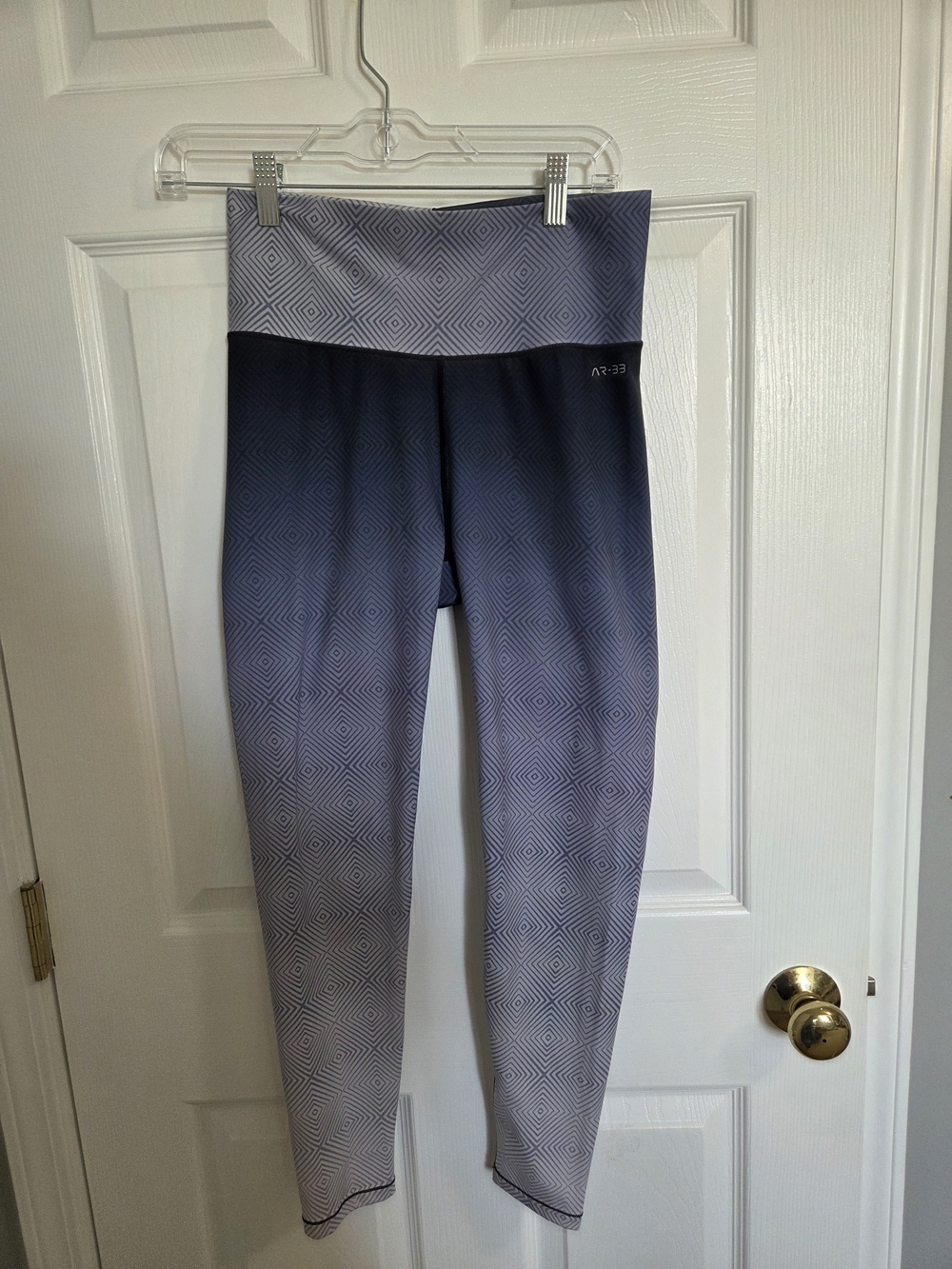 Ombre Geo High-Waist Leggings in Navy and Light Gray